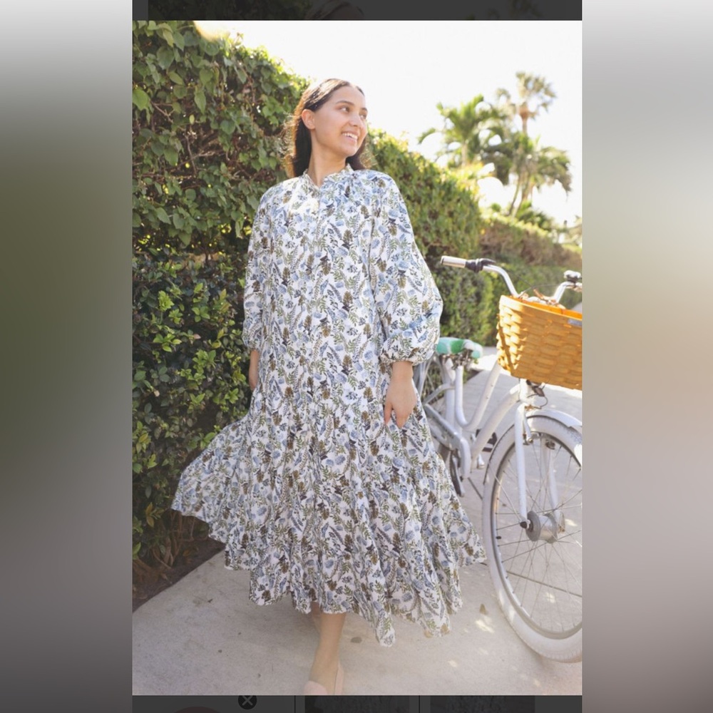 SOMETHING ABOUT HER DRESS-Size L